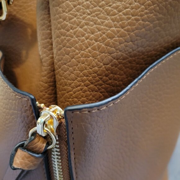 Steve Madden Crossbody & Coin Purse NWOT Retail $98 Brown & Goldtone - Picture 8 of 9